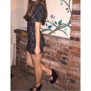 Short-sleeve Bodycon Mock-Lace Dress